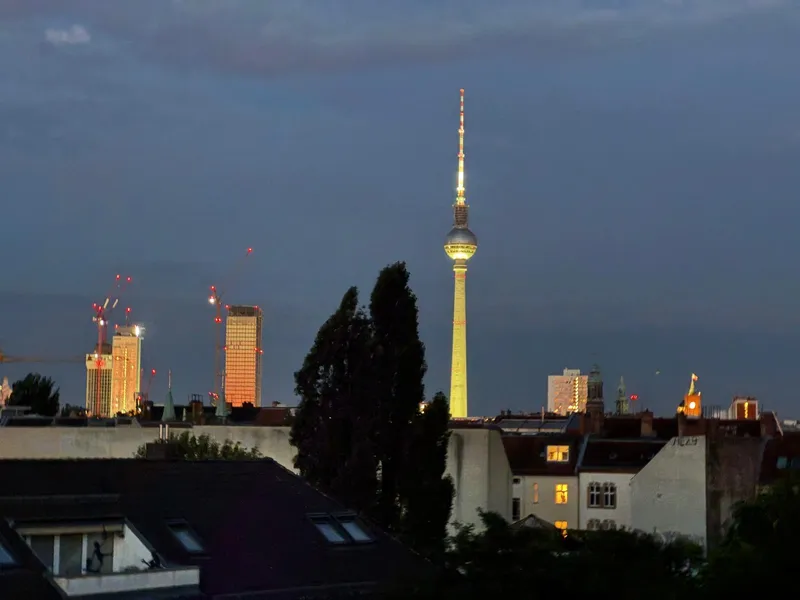 Zentral in Mitte: Kompakte 2-Zimmer-Wohnung, komplett Möbliert,  in der Invalidenstraße — photo 1